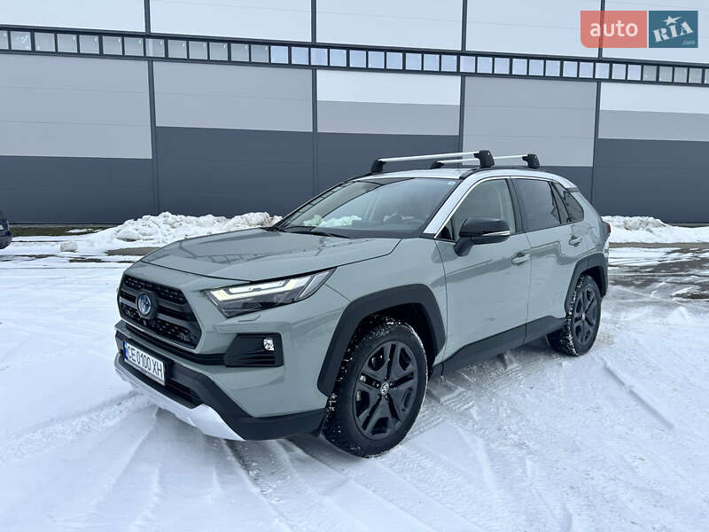 Позашляховик / Кросовер Toyota RAV4 2022 в Івано-Франківську