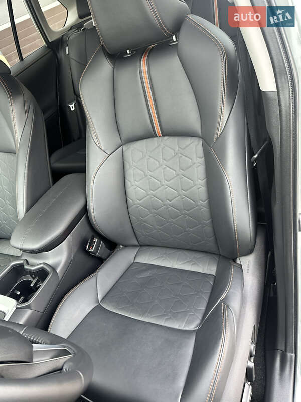 Позашляховик / Кросовер Toyota RAV4 2022 в Івано-Франківську