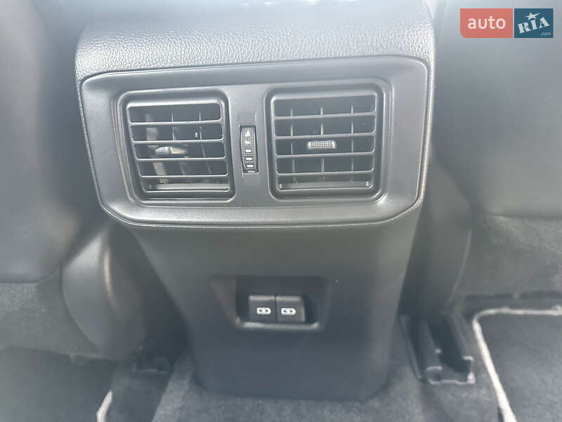 Позашляховик / Кросовер Toyota RAV4 2022 в Івано-Франківську