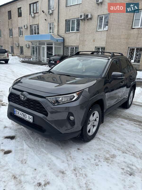 Toyota RAV4 2021