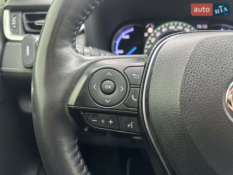 Внедорожник / Кроссовер Toyota RAV4 2020 в Харькове