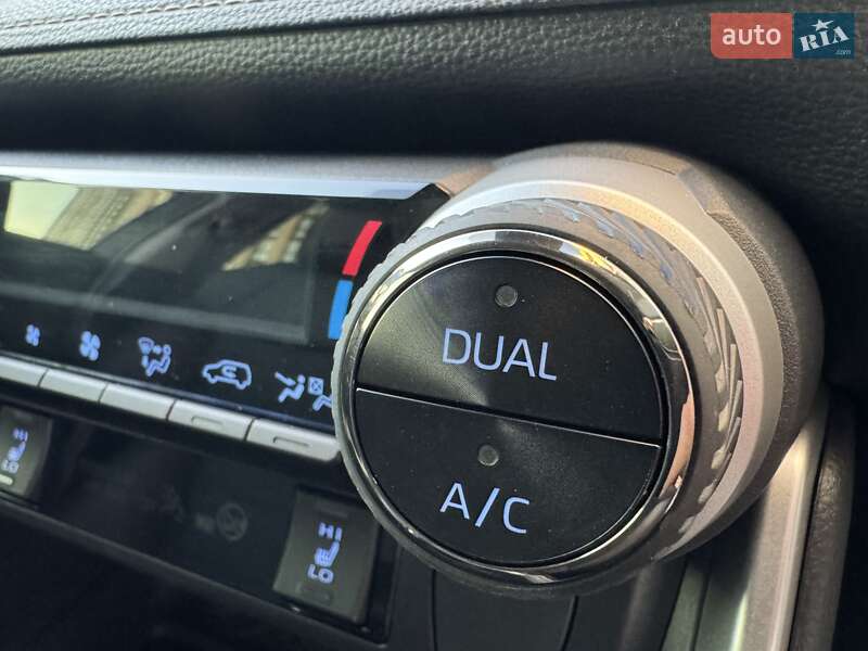 Внедорожник / Кроссовер Toyota RAV4 2022 в Киеве фото 26 Внедорожник / Кроссовер Toyota RAV4 2022 в Киеве