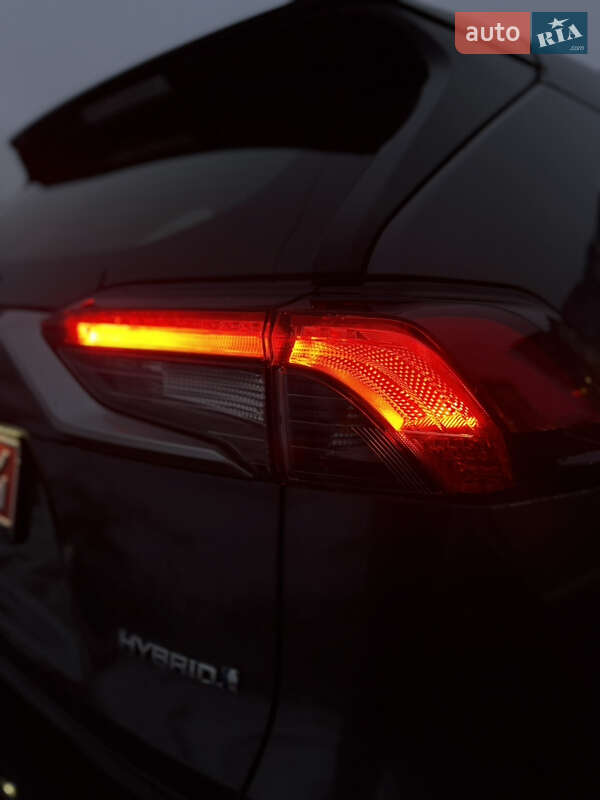 Внедорожник / Кроссовер Toyota RAV4 2022 в Ровно