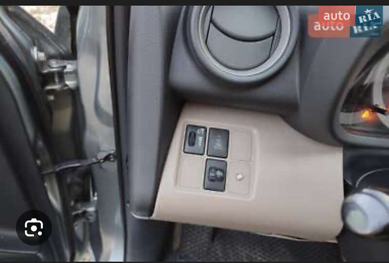 Внедорожник / Кроссовер Toyota RAV4 2006 в Хмельницком