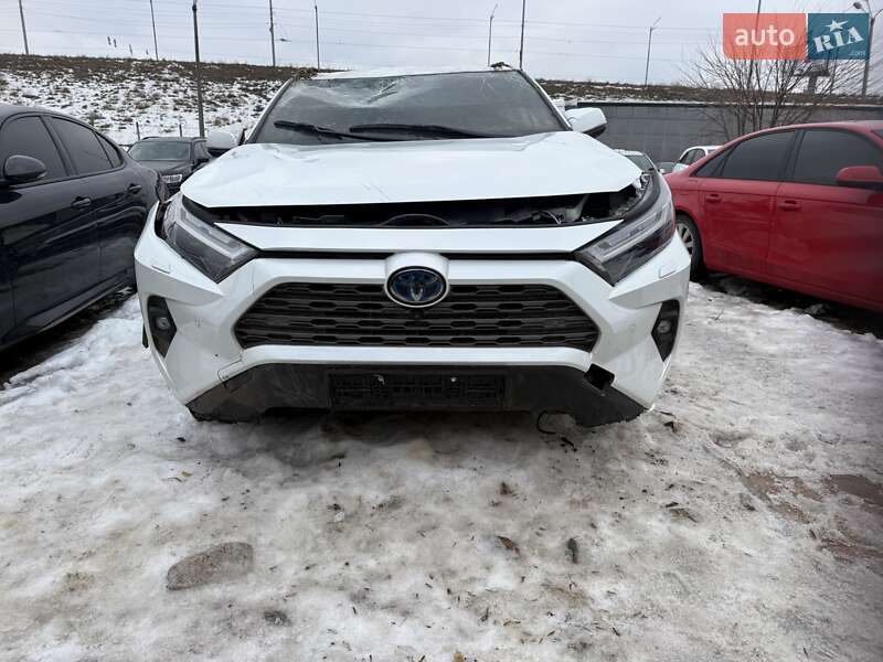 Внедорожник / Кроссовер Toyota RAV4 2023 в Киеве