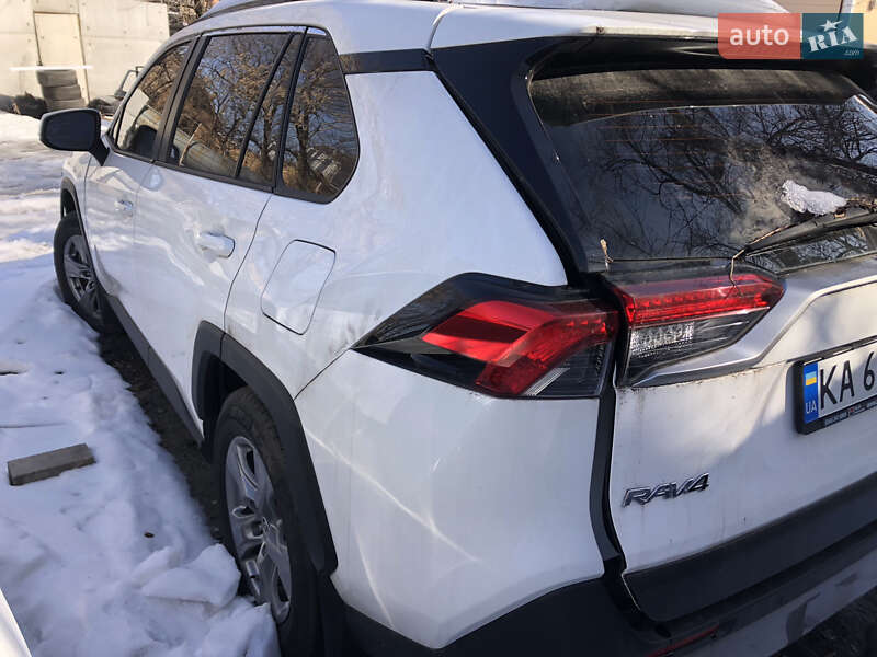 Внедорожник / Кроссовер Toyota RAV4 2023 в Киеве