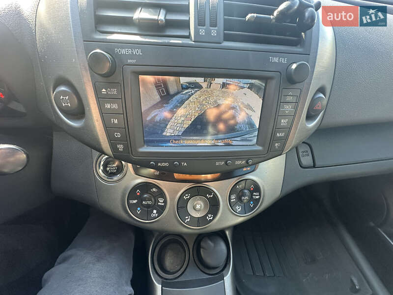 Внедорожник / Кроссовер Toyota RAV4 2010 в Тернополе