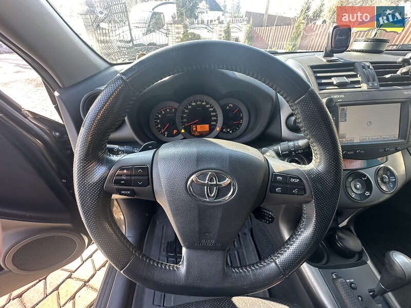 Внедорожник / Кроссовер Toyota RAV4 2010 в Тернополе