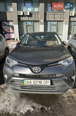 Внедорожник / Кроссовер Toyota RAV4 2016 в Киеве
