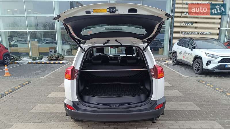 Внедорожник / Кроссовер Toyota RAV4 2013 в Киеве
