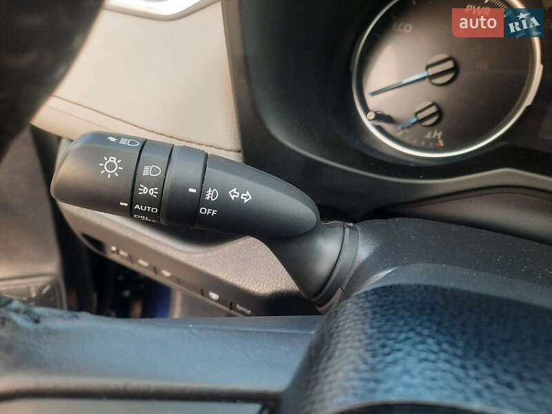 Внедорожник / Кроссовер Toyota RAV4 2019 в Ивано-Франковске