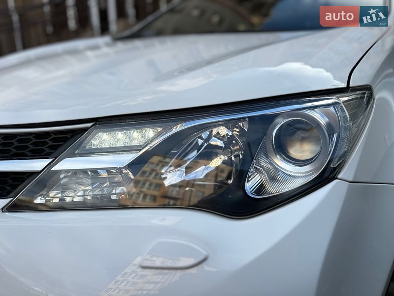 Позашляховик / Кросовер Toyota RAV4 2013 в Одесі
