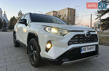 Внедорожник / Кроссовер Toyota RAV4 2020 в Виннице