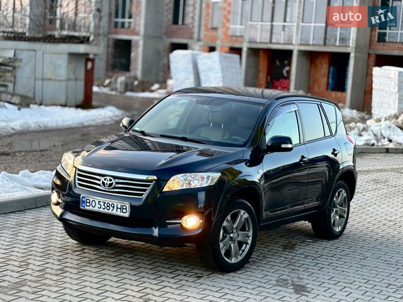 Внедорожник / Кроссовер Toyota RAV4 2011 в Тернополе