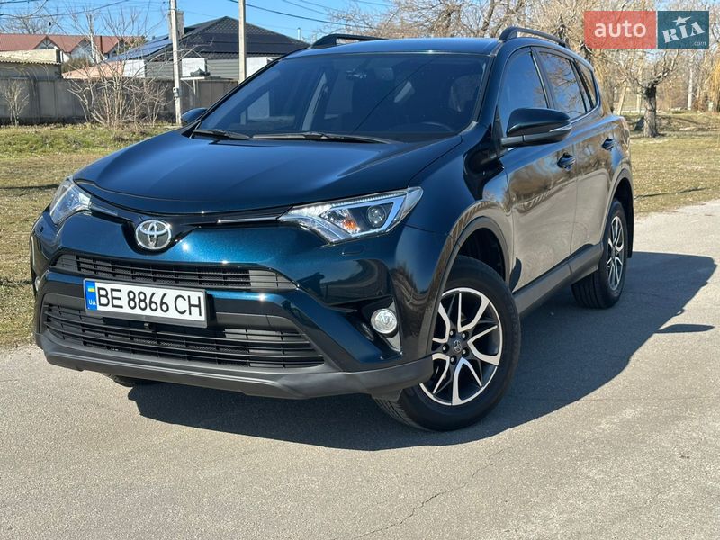 Внедорожник / Кроссовер Toyota RAV4 2018 в Николаеве