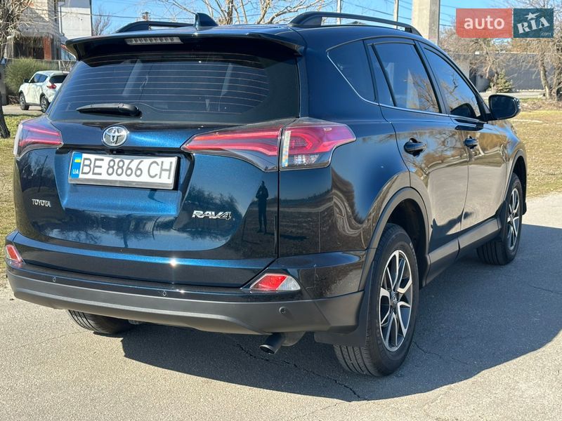 Внедорожник / Кроссовер Toyota RAV4 2018 в Николаеве