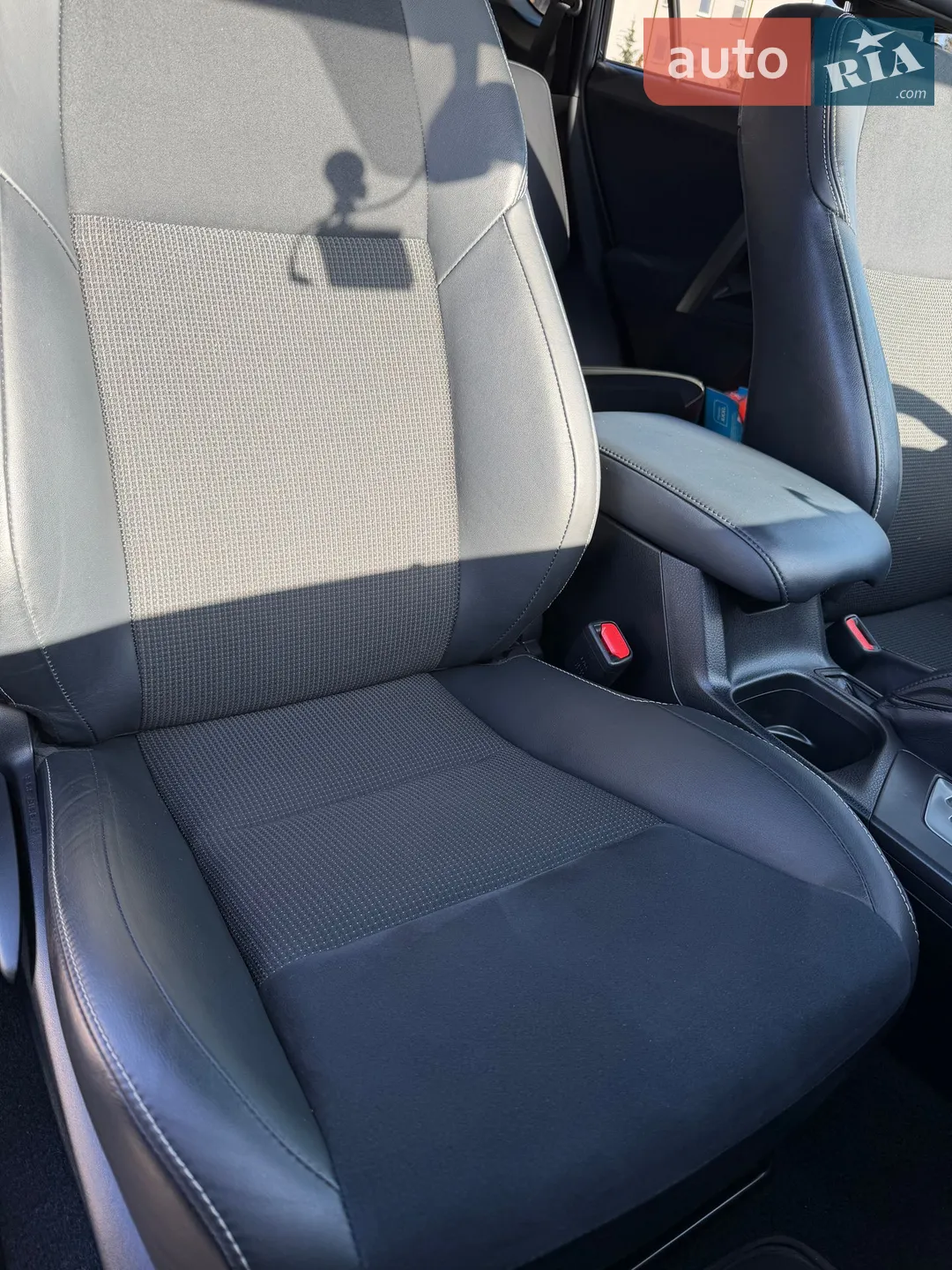 2018 Toyota RAV 4 - мініатюра 27