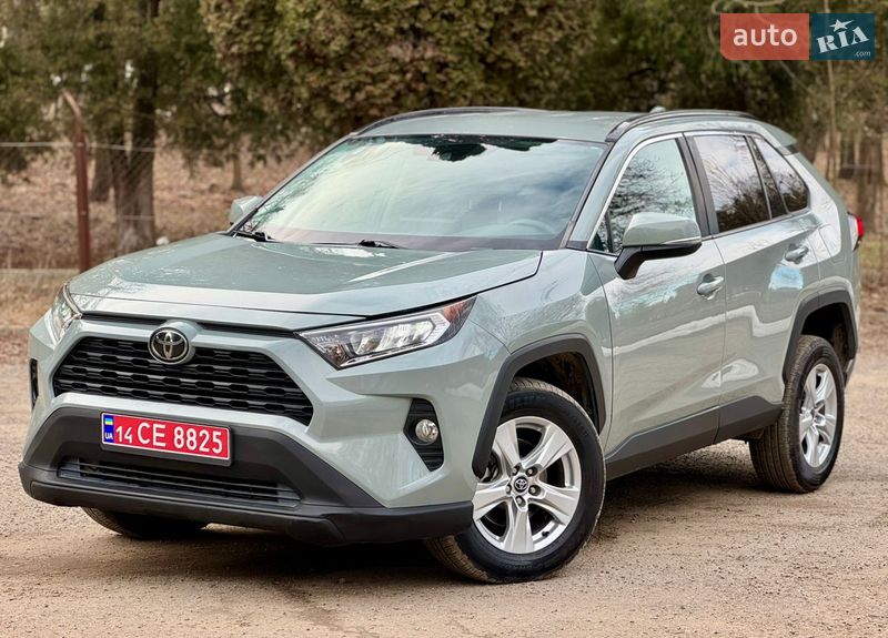 Внедорожник / Кроссовер Toyota RAV4 2020 в Львове