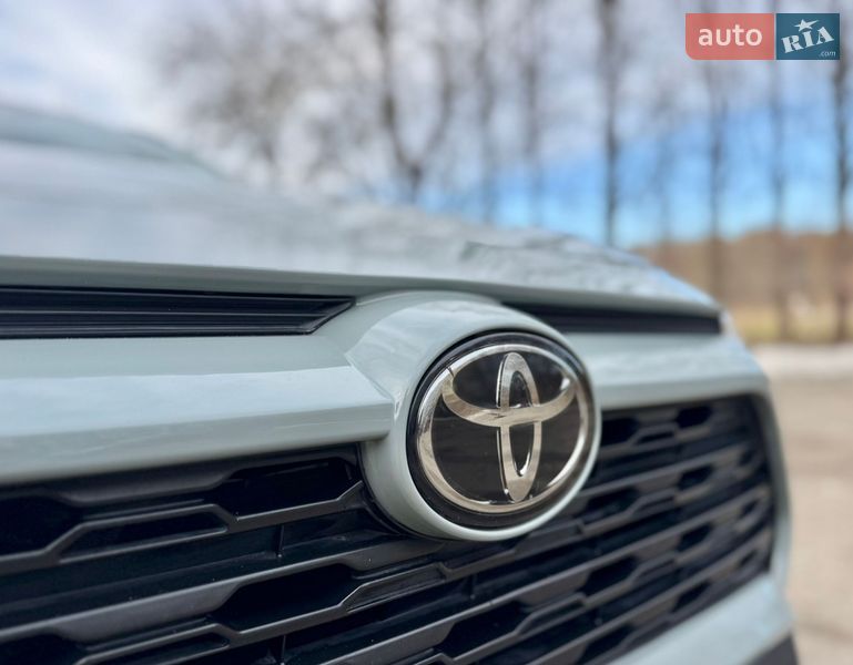 Внедорожник / Кроссовер Toyota RAV4 2020 в Львове