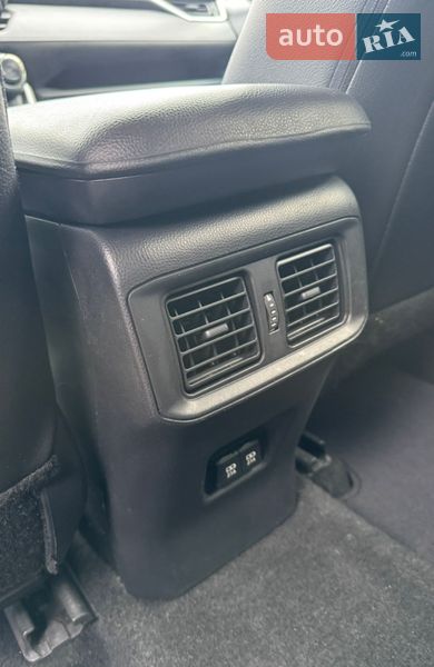 Внедорожник / Кроссовер Toyota RAV4 2020 в Львове