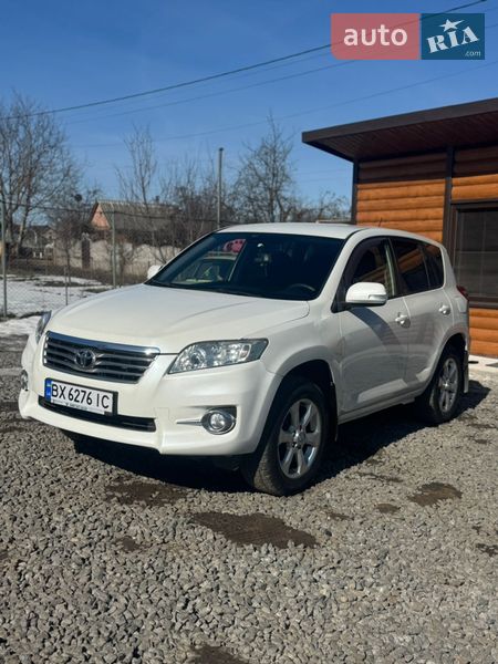 Внедорожник / Кроссовер Toyota RAV4 2010 в Хмельницком