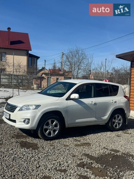 Внедорожник / Кроссовер Toyota RAV4 2010 в Хмельницком