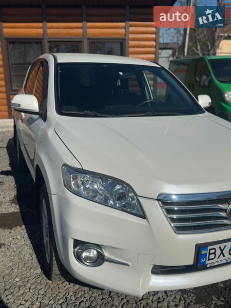 Внедорожник / Кроссовер Toyota RAV4 2010 в Хмельницком