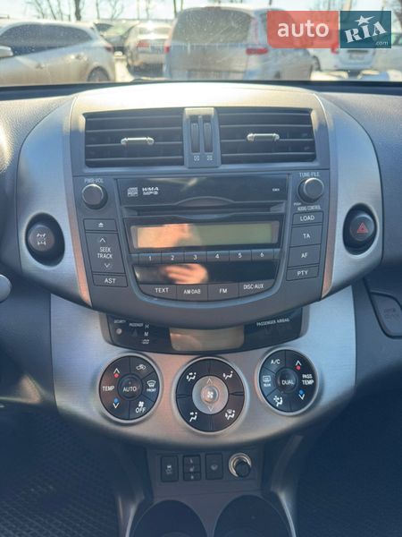 Внедорожник / Кроссовер Toyota RAV4 2010 в Хмельницком