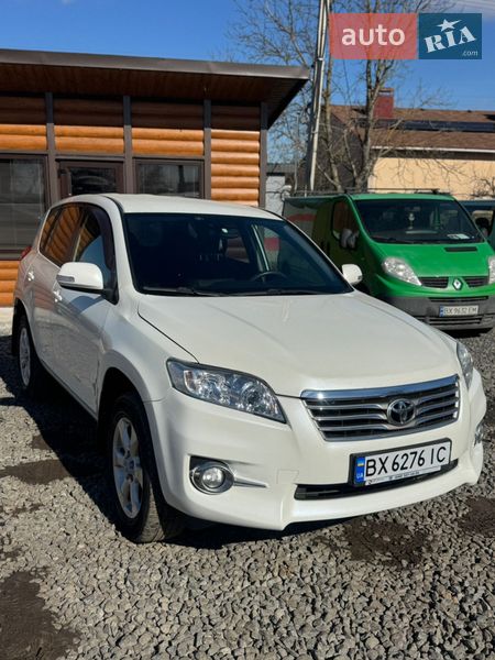 Внедорожник / Кроссовер Toyota RAV4 2010 в Хмельницком