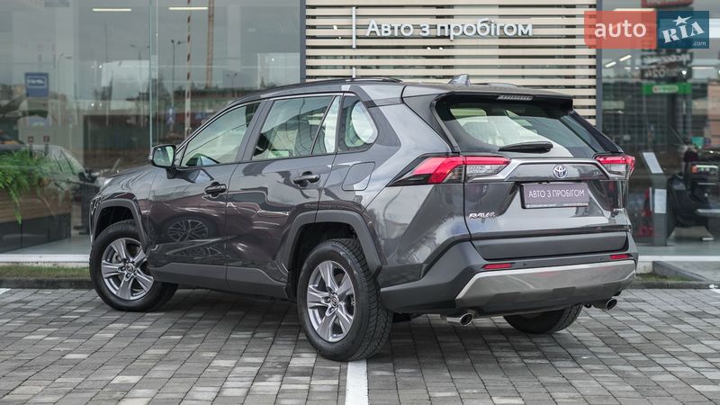 Внедорожник / Кроссовер Toyota RAV4 2024 в Львове