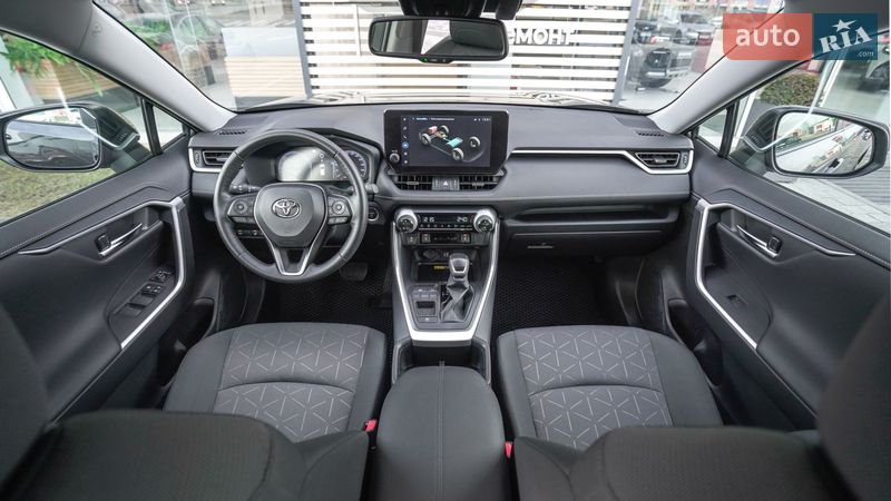 Внедорожник / Кроссовер Toyota RAV4 2024 в Львове
