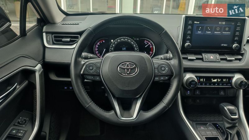 Внедорожник / Кроссовер Toyota RAV4 2020 в Киеве