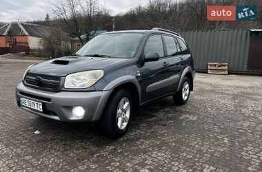 Внедорожник / Кроссовер Toyota RAV4 2004 в Полтаве