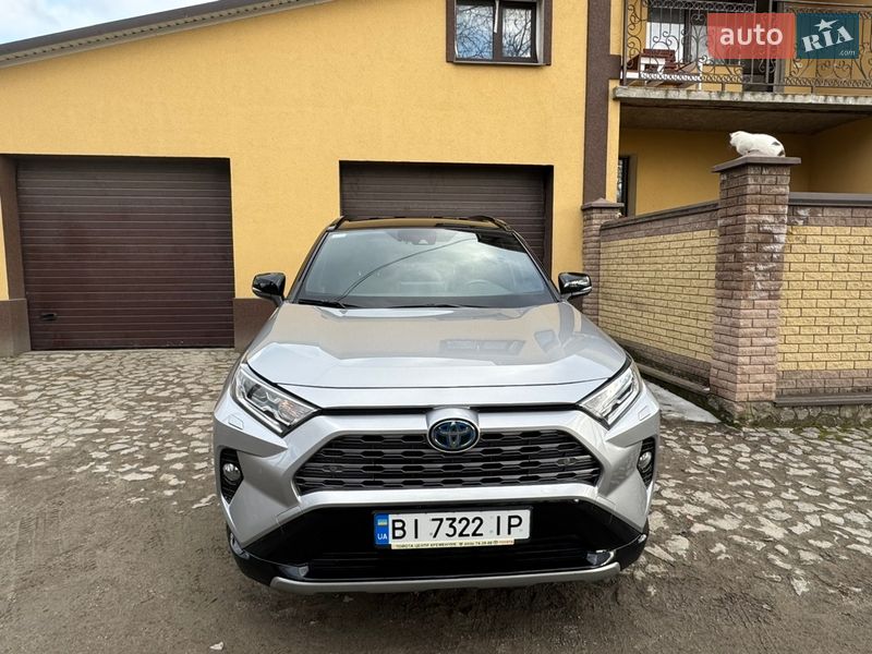 Внедорожник / Кроссовер Toyota RAV4 2020 в Кобеляках