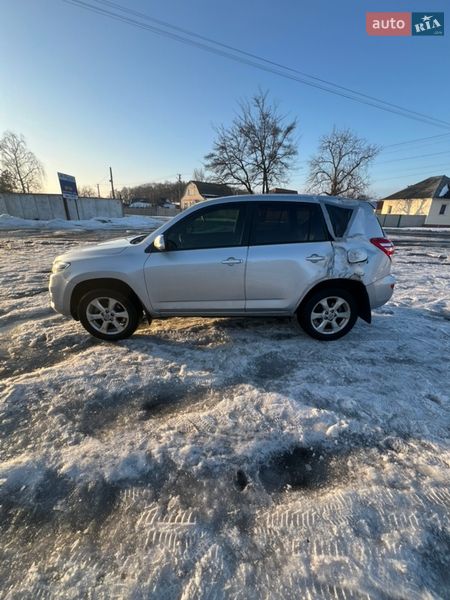 Внедорожник / Кроссовер Toyota RAV4 2011 в Прилуках