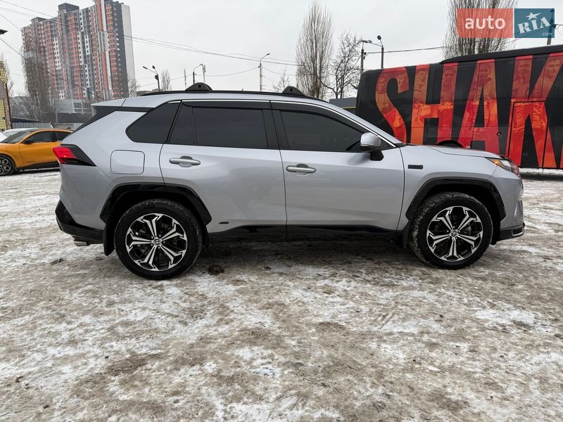 Внедорожник / Кроссовер Toyota RAV4 2023 в Киеве