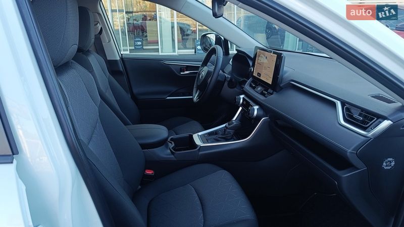 Внедорожник / Кроссовер Toyota RAV4 2025 в Киеве