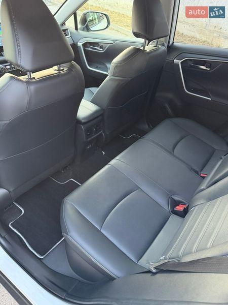 Внедорожник / Кроссовер Toyota RAV4 2023 в Киеве фото 21 Внедорожник / Кроссовер Toyota RAV4 2023 в Киеве