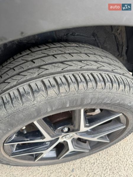 Внедорожник / Кроссовер Toyota RAV4 2017 в Львове