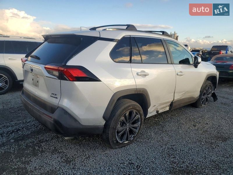 Внедорожник / Кроссовер Toyota RAV4 2023 в Львове