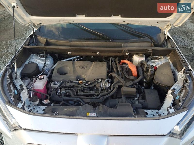 Внедорожник / Кроссовер Toyota RAV4 2023 в Львове