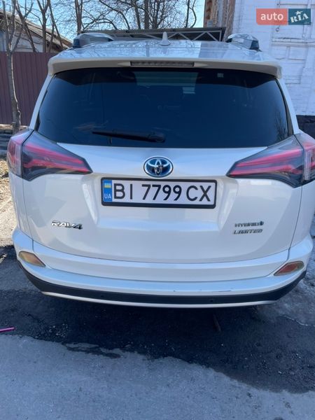 Внедорожник / Кроссовер Toyota RAV4 2018 в Полтаве