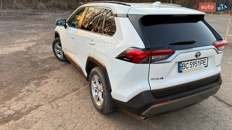 Внедорожник / Кроссовер Toyota RAV4 2020 в Львове