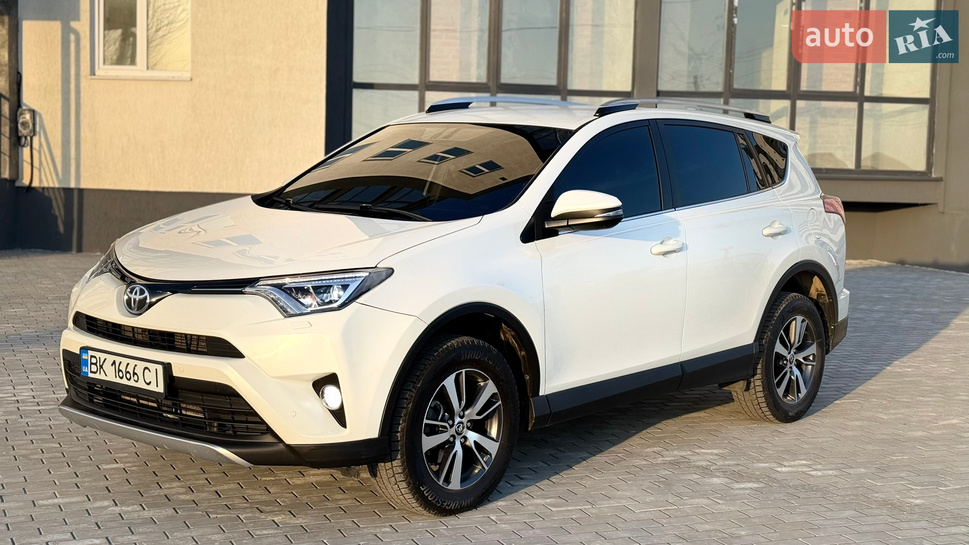 2016 Toyota RAV 4 - мініатюра 2