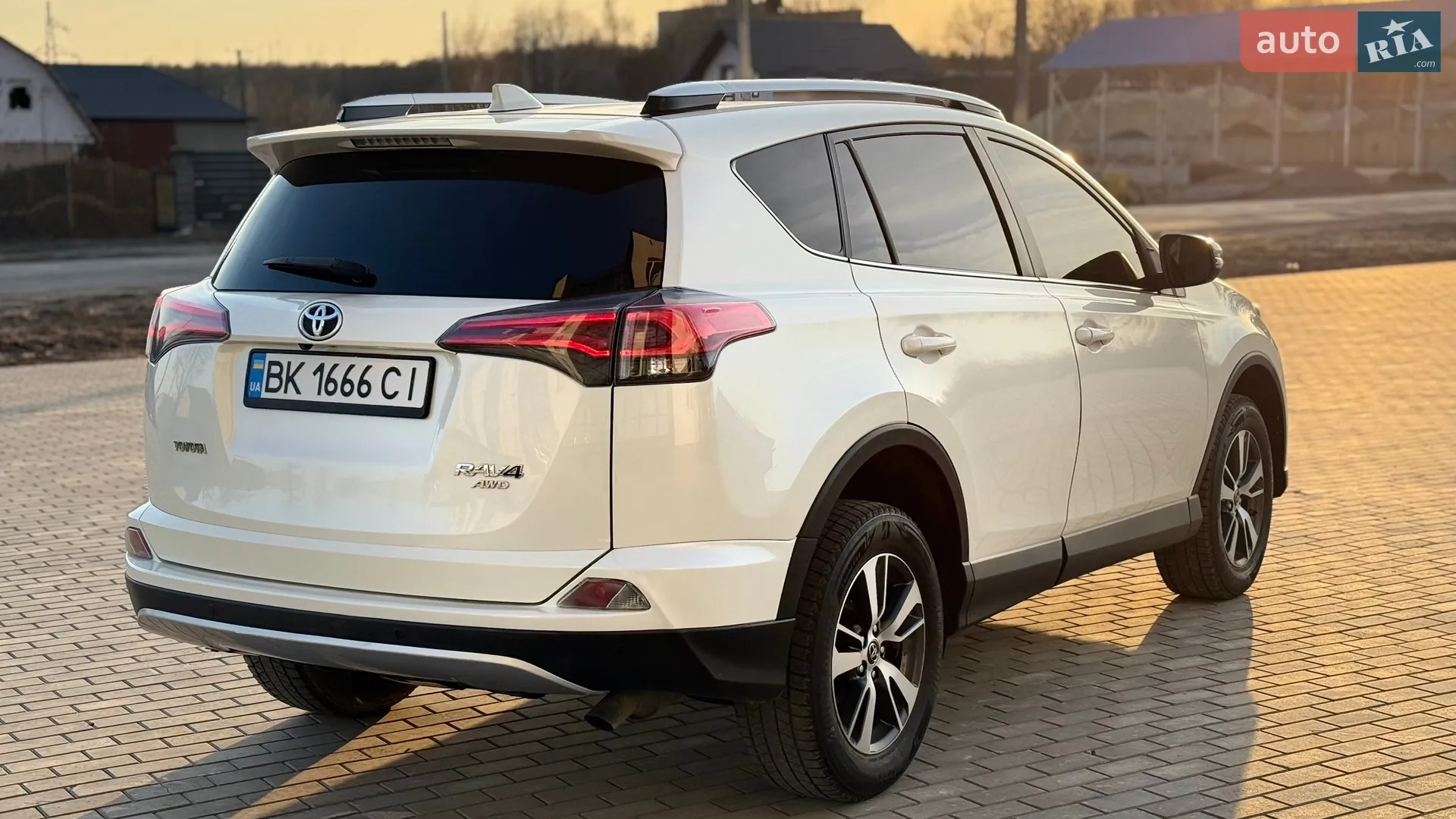 2016 Toyota RAV 4 - мініатюра 8
