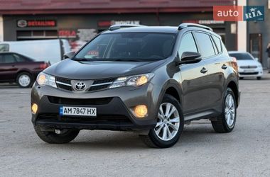Позашляховик / Кросовер Toyota RAV4 2013 в Звягелі