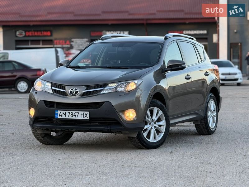 Внедорожник / Кроссовер Toyota RAV4 2013 в Звягеле