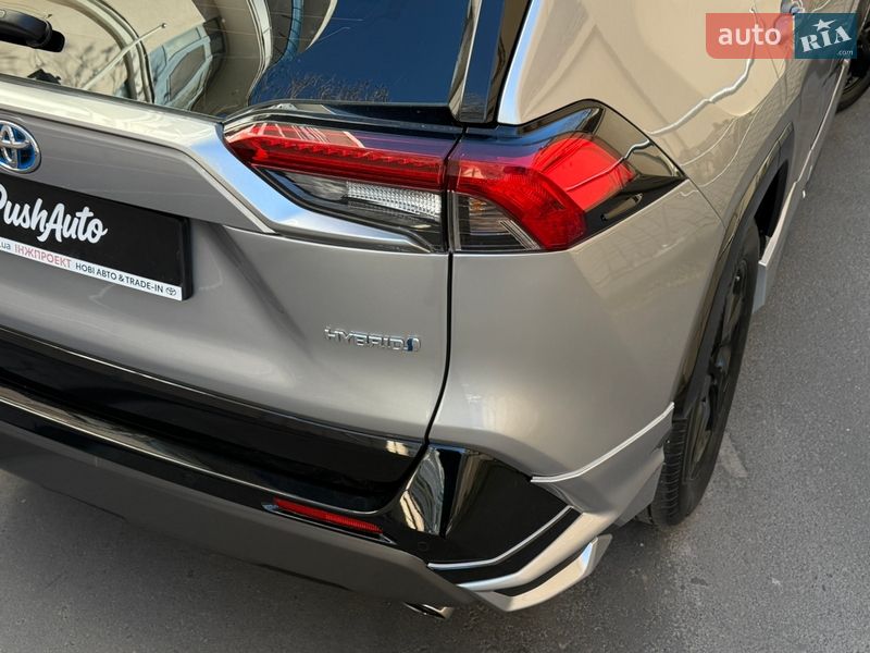 Внедорожник / Кроссовер Toyota RAV4 2021 в Одессе