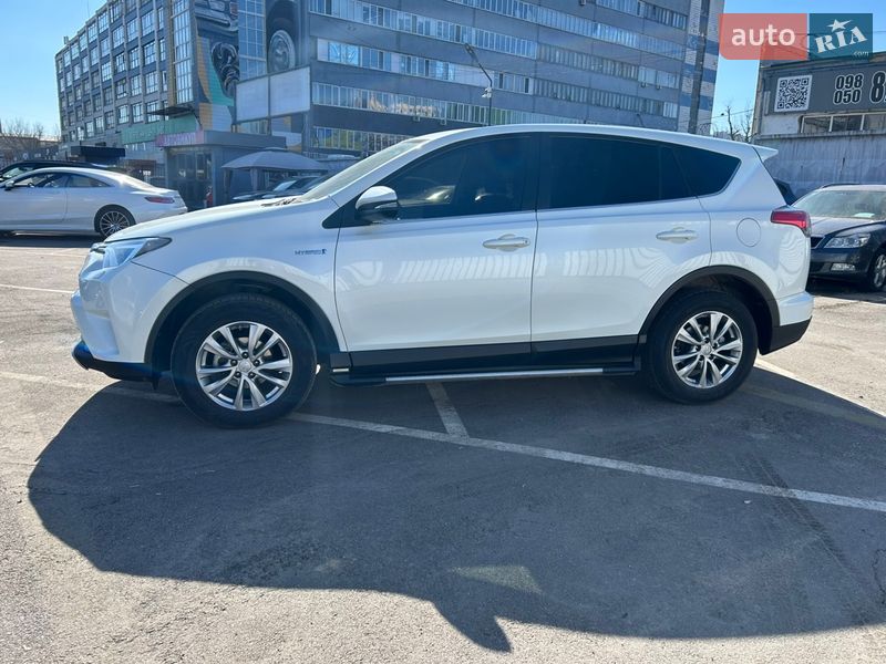 Внедорожник / Кроссовер Toyota RAV4 2016 в Киеве