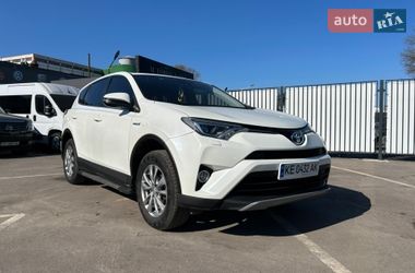 Позашляховик / Кросовер Toyota RAV4 2016 в Києві